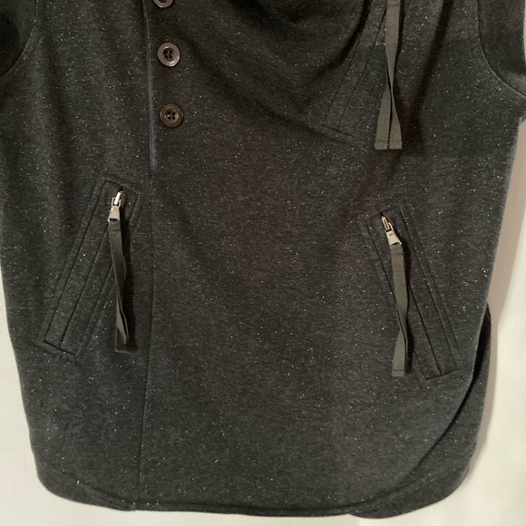 Marc By Marc Jacobs women’s gray shimmer 3/4 button down pull over vest NWOT - Picture 8 of 16